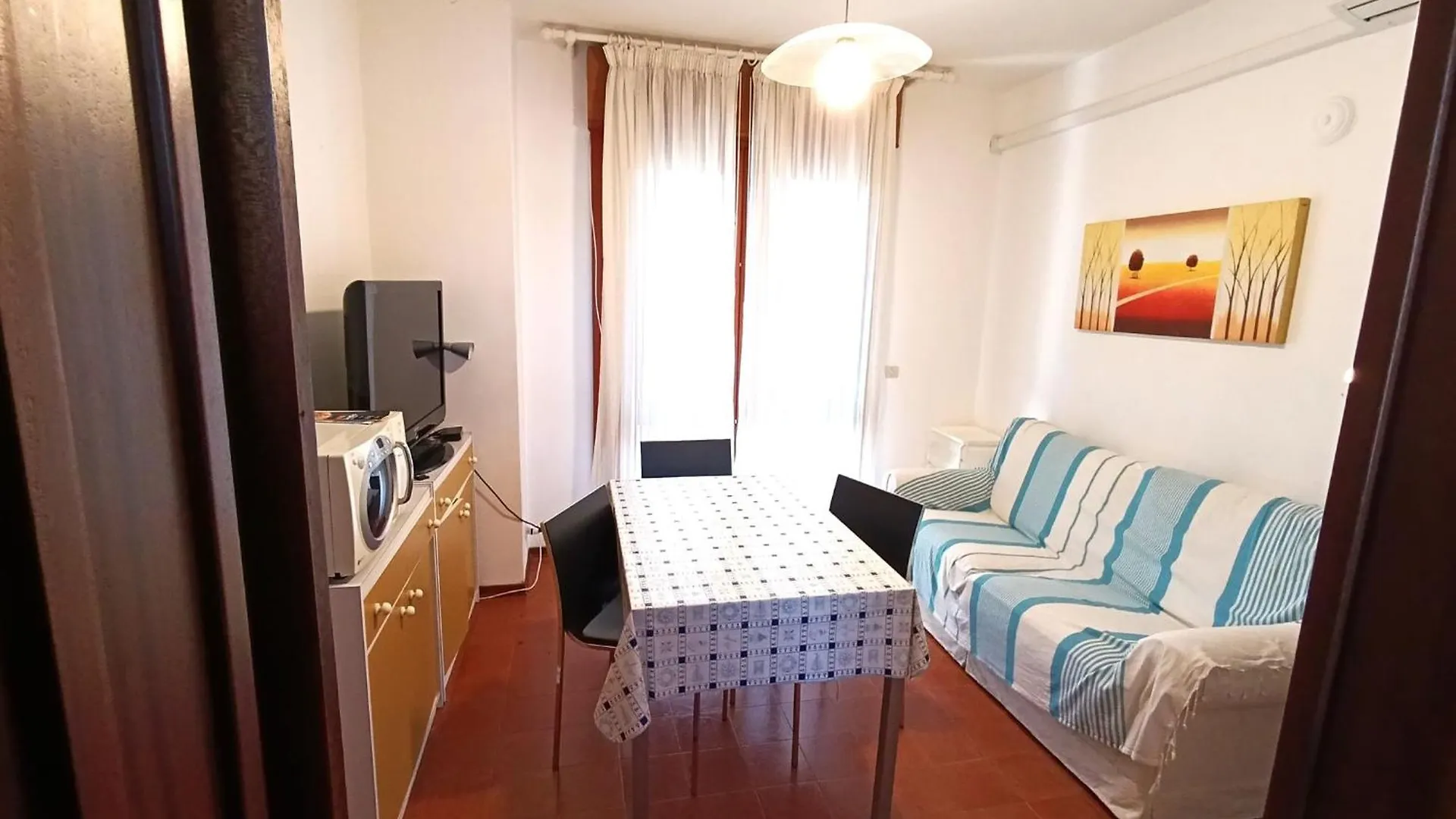 Cozy And Functional Flat In Bibione Apartment